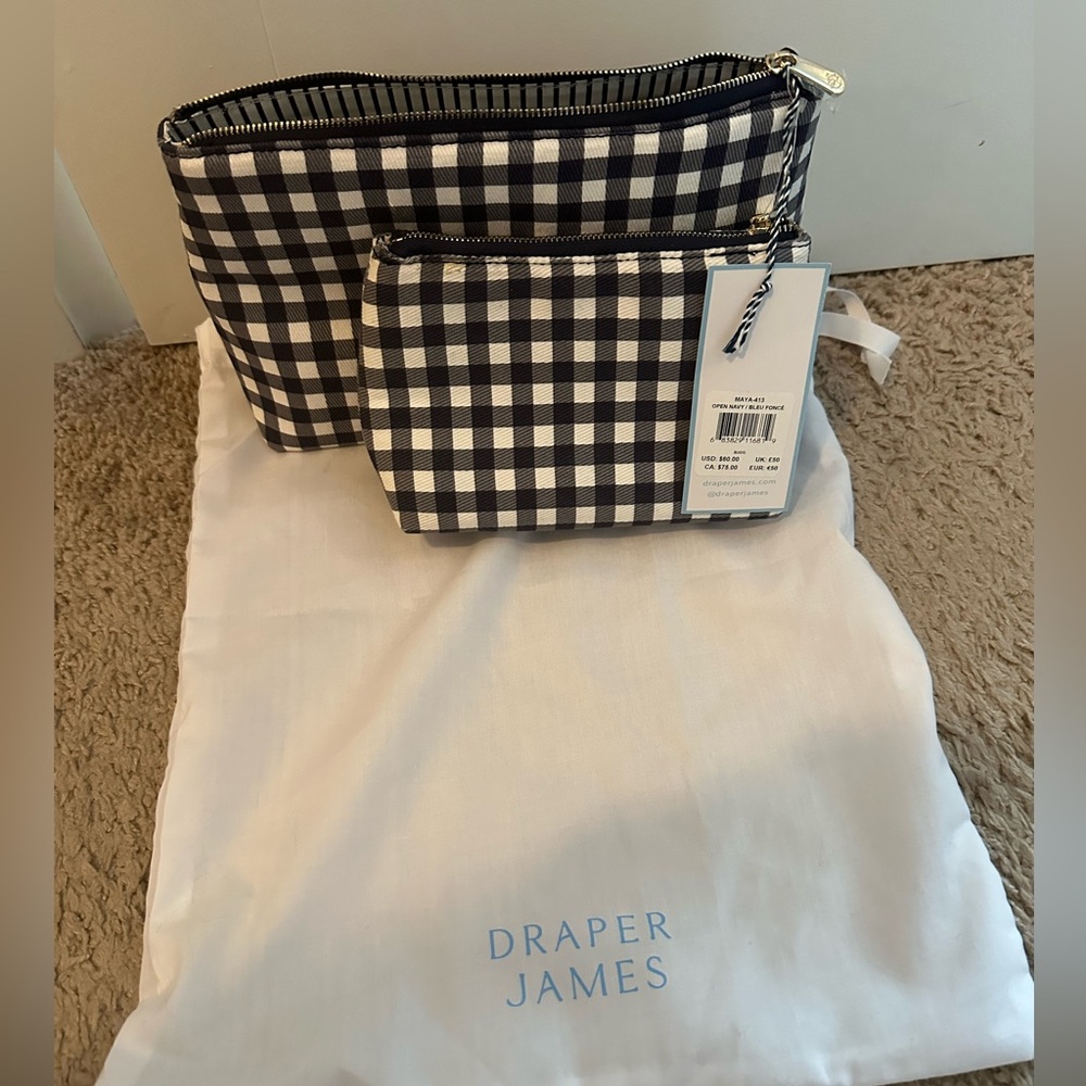 Draper James Maya pouch set in Navy gingham.